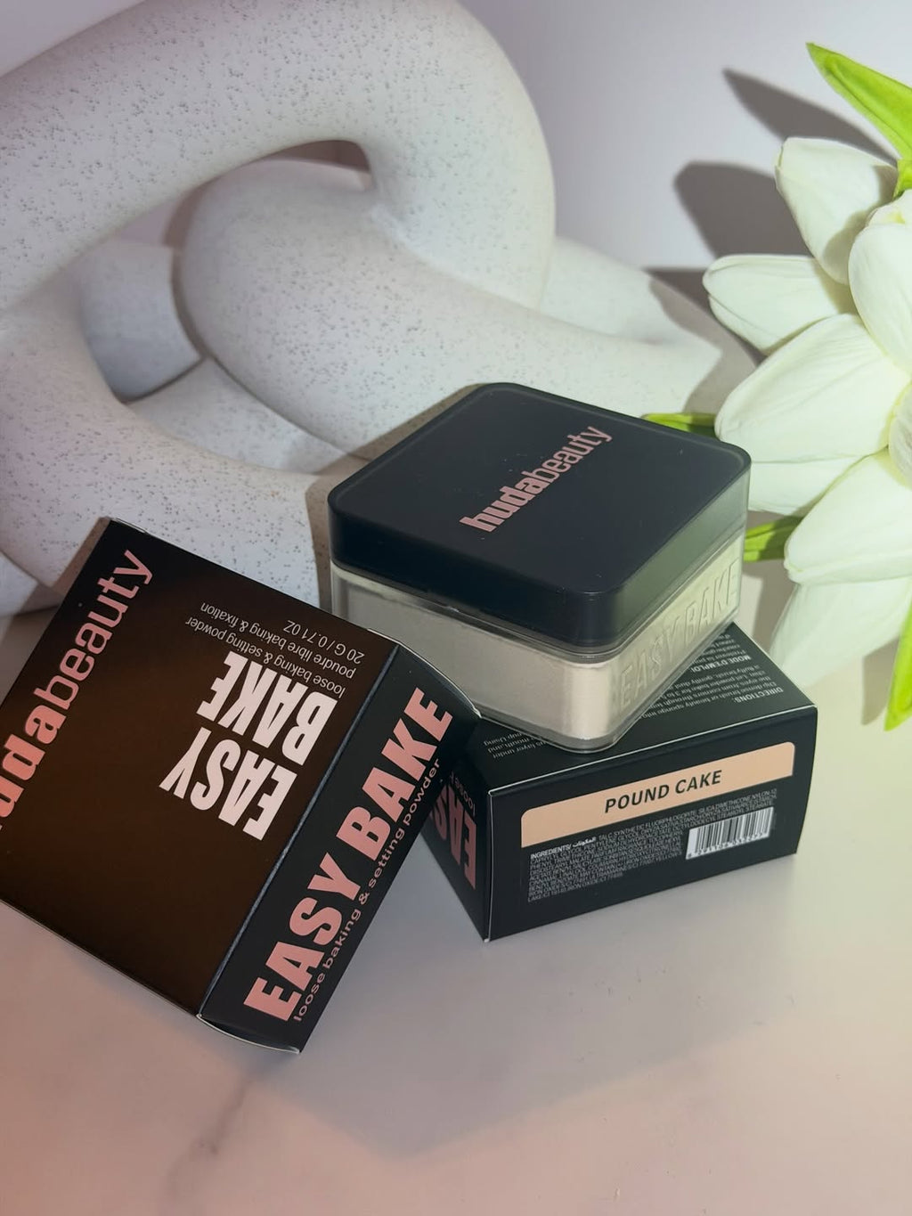 Easy Bake HUDABEAUTY Loose Baking & Setting Powder - Poudre Libre